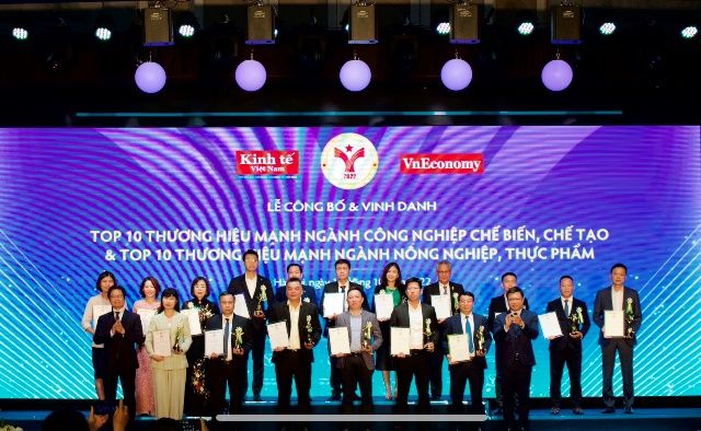 TOP 10 Thương hiệu mạnh Ngành Công nghiệp Chế biến - Chế tạo và Top 10 Thương hiệu mạnh Ngành Nông nghiệp - Thực phẩm.