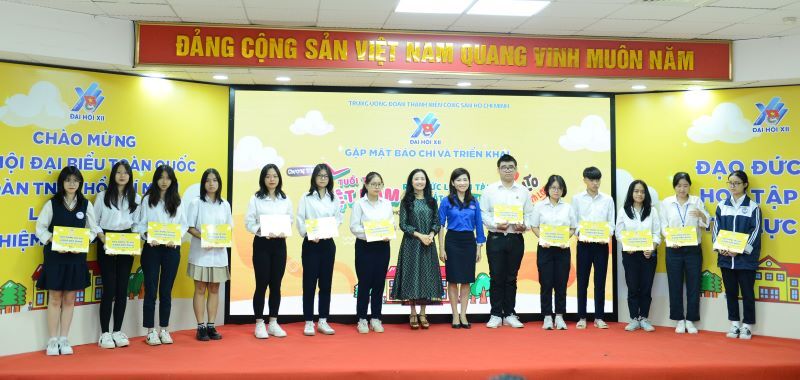 Triển khai chương trình “Tuổi trẻ Việt Nam - Rèn đức luyện tài, dẫn dắt tương lai” dành cho học sinh THPT