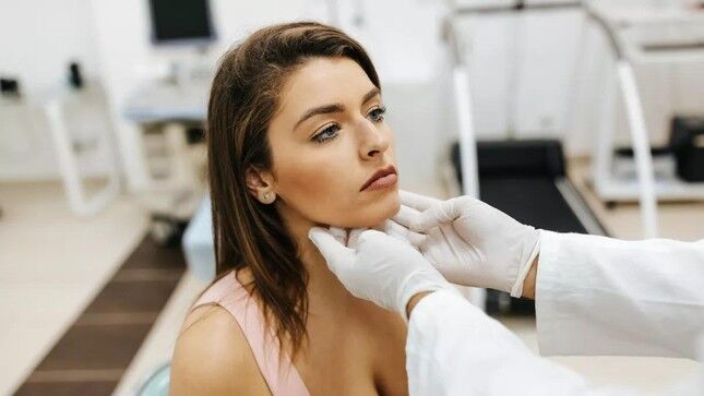 Bảy dấu hiệu của tuyến giáp kém hoạt động