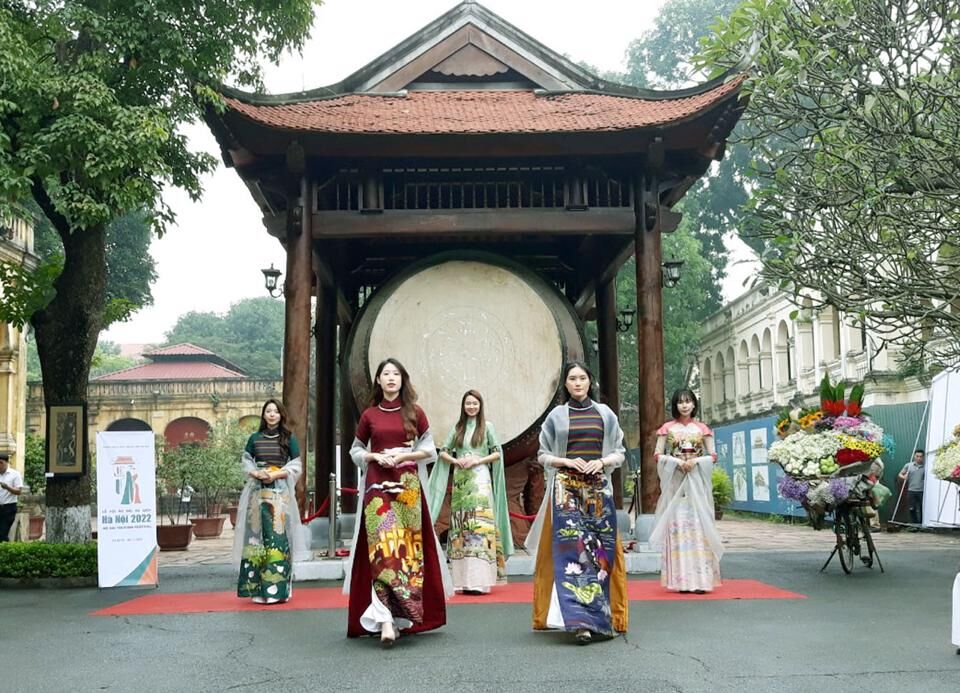 Lễ hội Áo dài du lịch Hà Nội 2022
