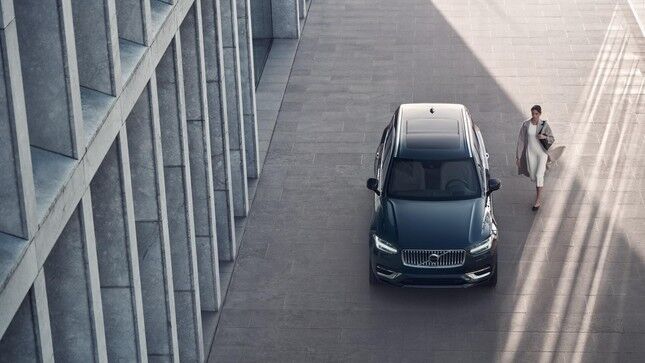 xc90-hybrid-scatteredgallery-overlaymedia-6-16x9-9197.jpg