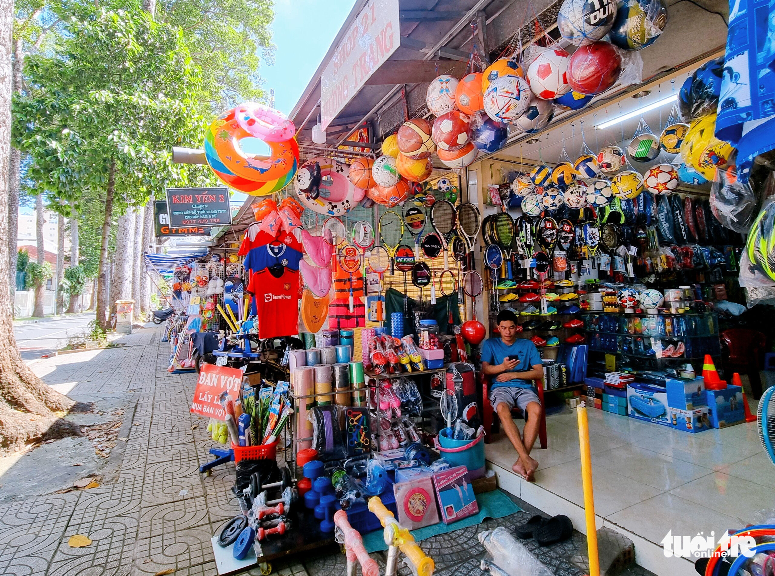 thị trường đồ thể thao