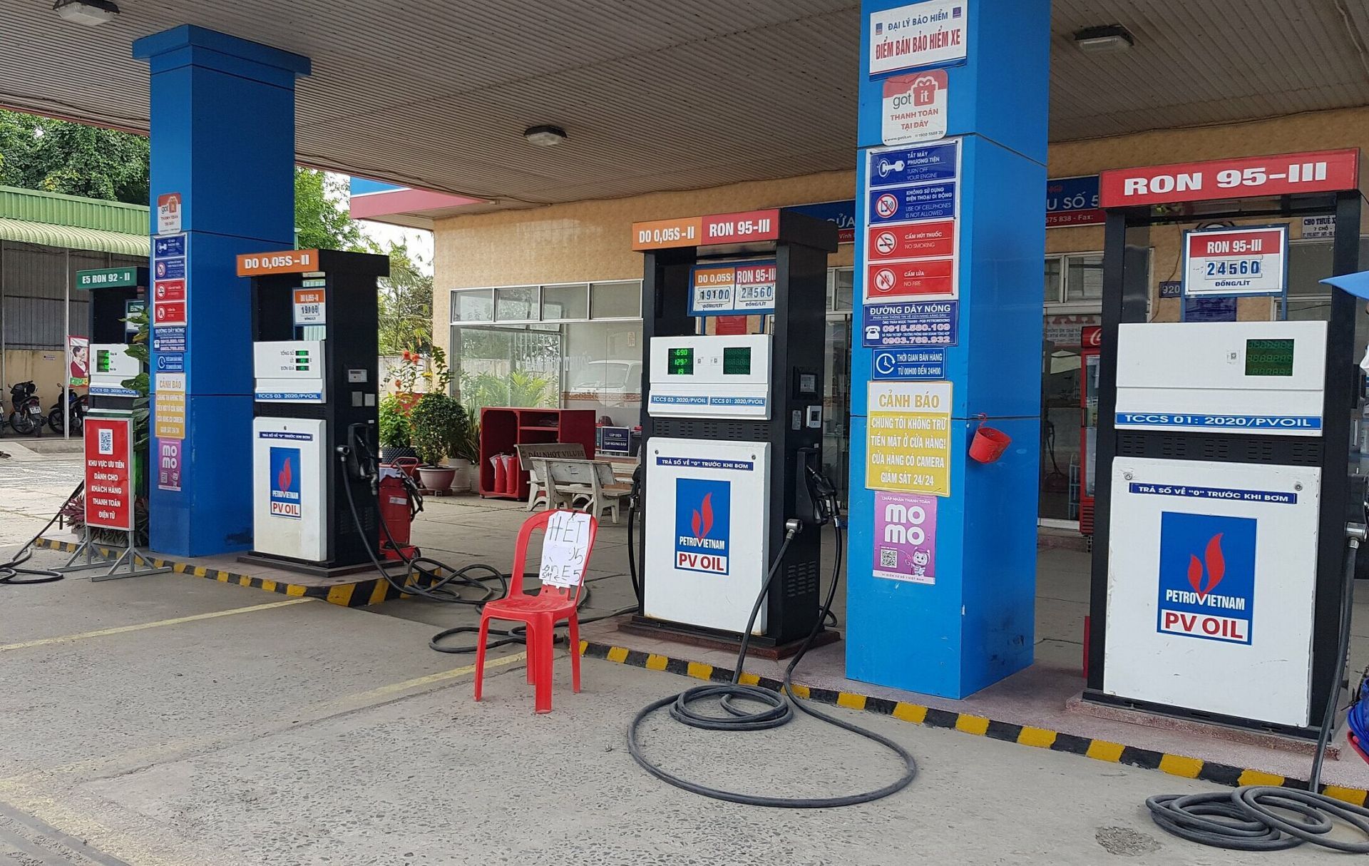 Ngày mai giá xăng có thể giảm gần 1.000 đồng/lít