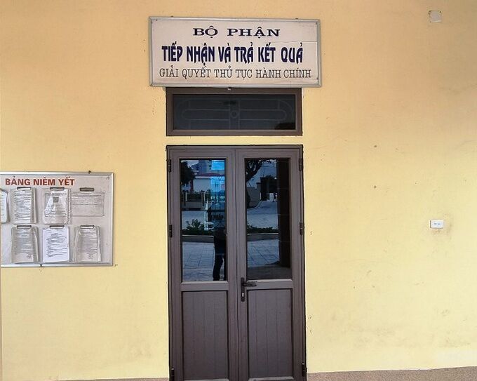 Trụ sở phường đóng cửa, tất cả cán bộ đi du lịch trong ngày làm việc - 2