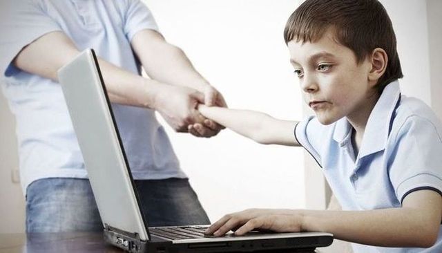 Trẻ đờ đẫn, chán học vì nghiện game: Bác sĩ kê toa thuốc đơn giản mà hữu hiệu, bố mẹ ghi nhớ để giúp con - Ảnh 2.