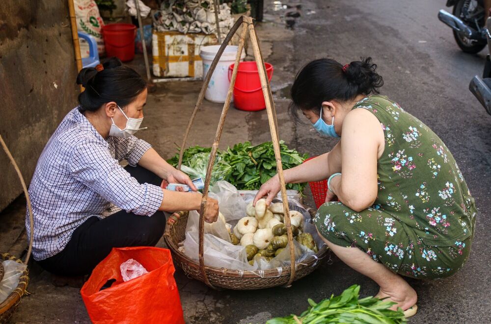 Món cà muối ở Hà Nội giá hàng trăm nghìn 1 cân, có lúc chi tiền triệu cũng không mua được - Ảnh 5.