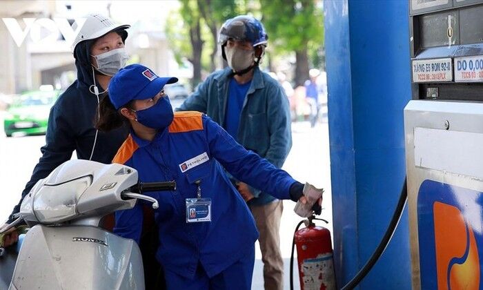 Giá xăng có thể giảm trong vài ngày tới?