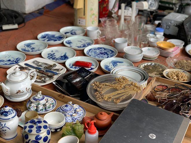 Lần đầu đi chợ đồ cũ Vạn Phúc: lạc vào thiên đường đồ gia dụng cũ người mới ta, toàn món xịn mà giá cực mềm chỉ từ 50k - Ảnh 5. Lần đầu đi chợ đồ cũ Vạn Phúc: lạc vào thiên đường đồ gia dụng cũ người mới ta, toàn món xịn mà giá cực mềm chỉ từ 50k - Ảnh 5.