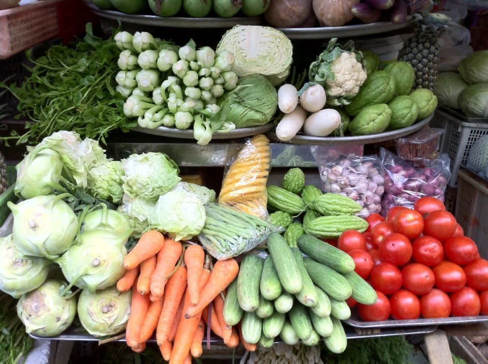 Gần 50% mẫu rau củ quả, hải sản ở các chợ đầu mối có dư lượng thuốc bảo vệ thực vật và chất cấm