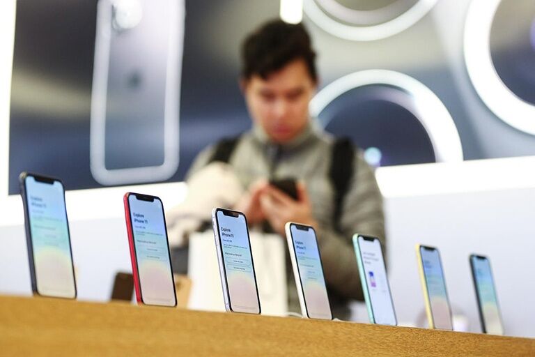 iPhone 14 'tạm biệt' khay SIM vật lý? - ảnh 1