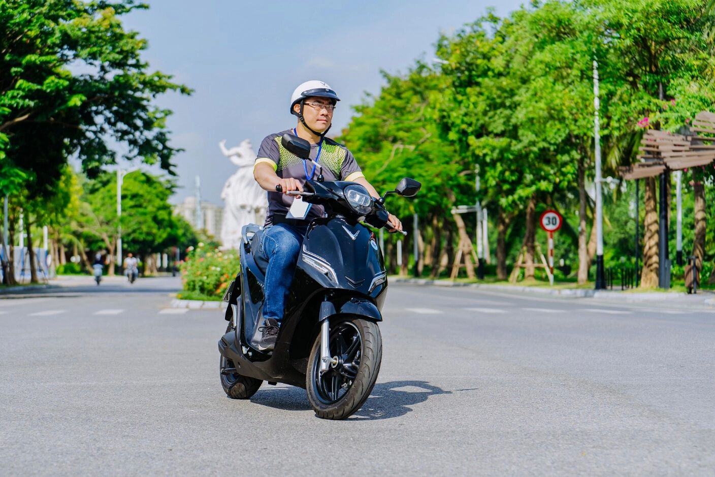 Có gì trên xe máy điện VinFast lần đầu tiên được cập nhật phần mềm? - Ảnh 2. Có gì trên xe máy điện VinFast lần đầu tiên được cập nhật phần mềm? - Ảnh 2.
