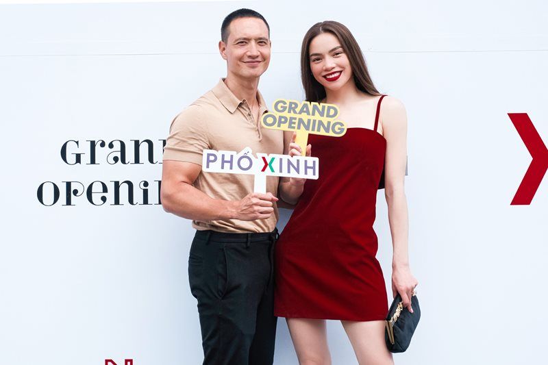 Vợ chồng Hà Hồ bất ngờ ghé siêu thị nội thất mới của Doanh nhân Dương Quốc Nam