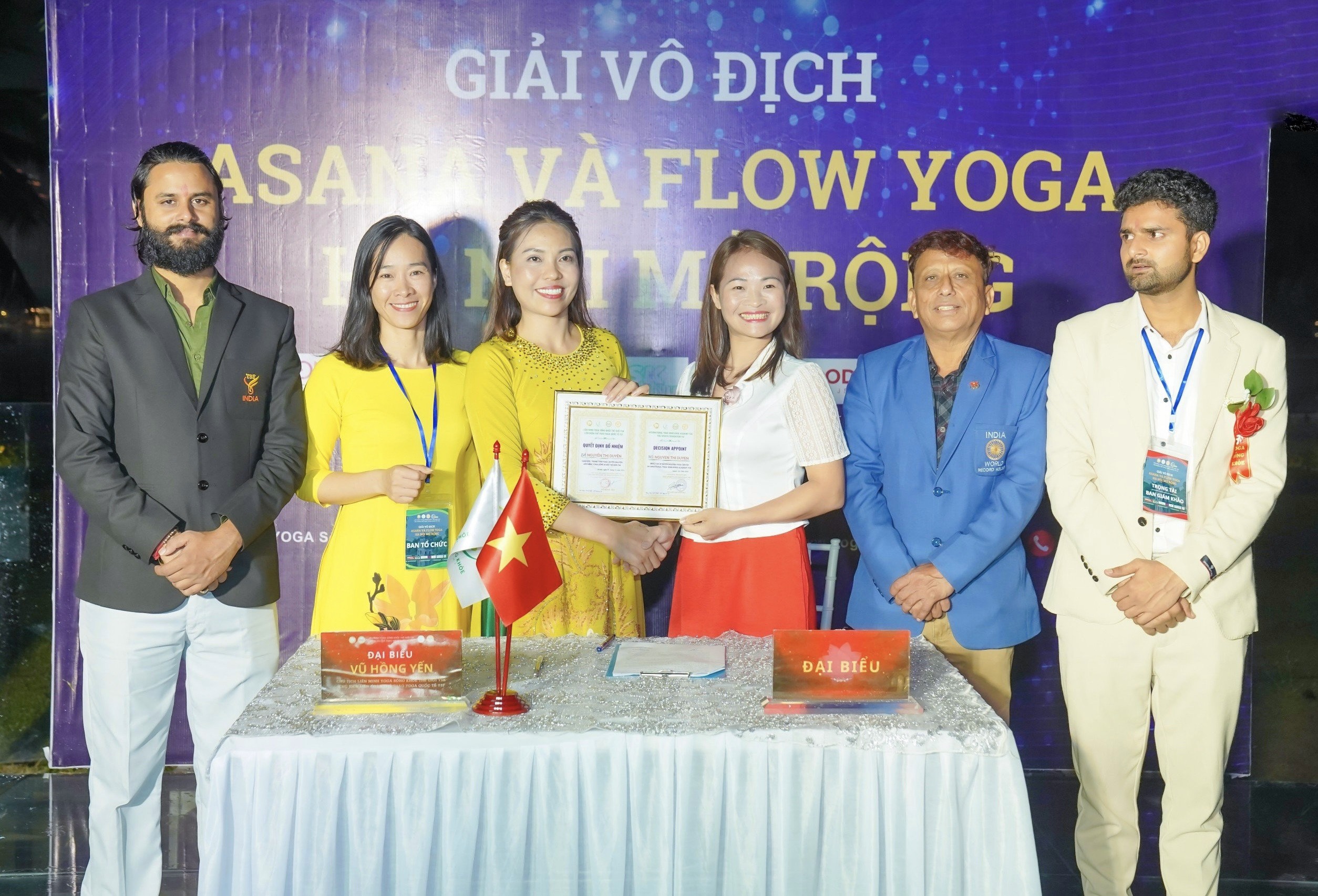 Xây dựng cộng đồng Yoga Sống khỏe ngày càng lớn mạnh