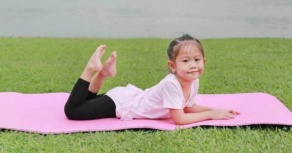 3 môn thể thao kích thích trẻ phát triển chiều cao tại nhà, dễ tập hơn bơi lội hay nhảy cao