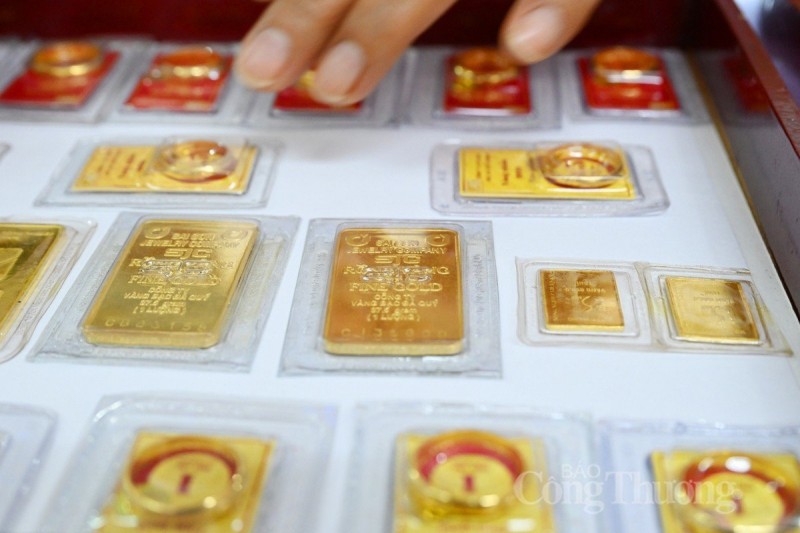 Giá vàng hôm nay ngày 18/11/2023, giá vàng SJC, giá vàng 9999, giá vàng 24k, giá vàng 18k 18/11/2023. Ảnh: Cấn Dũng