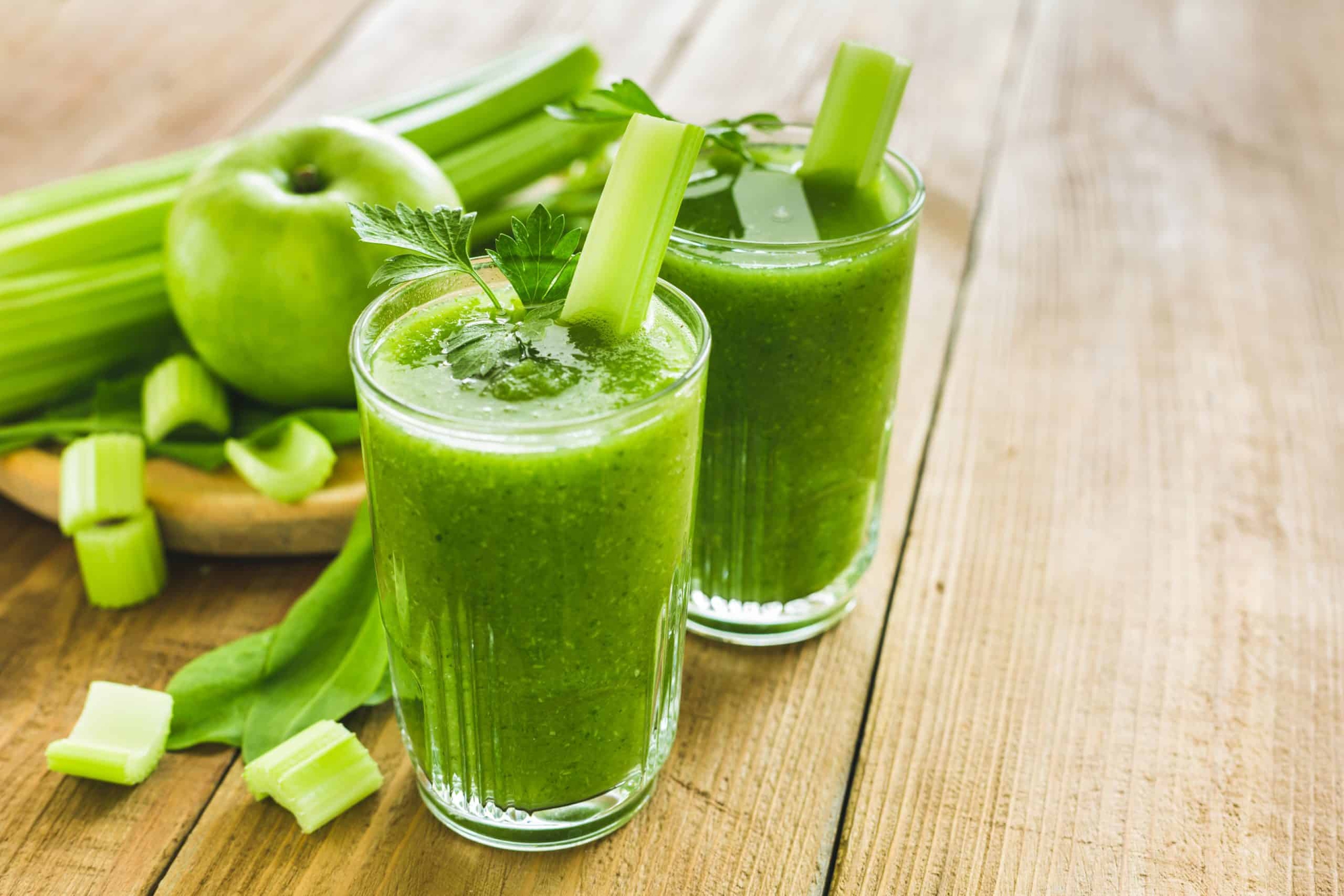 Loại nước chỉ cần 1 cây rau mà hạ mỡ máu rất tốt, giảm huyết áp, ngừa ung thư, luôn sẵn ở chợ Việt