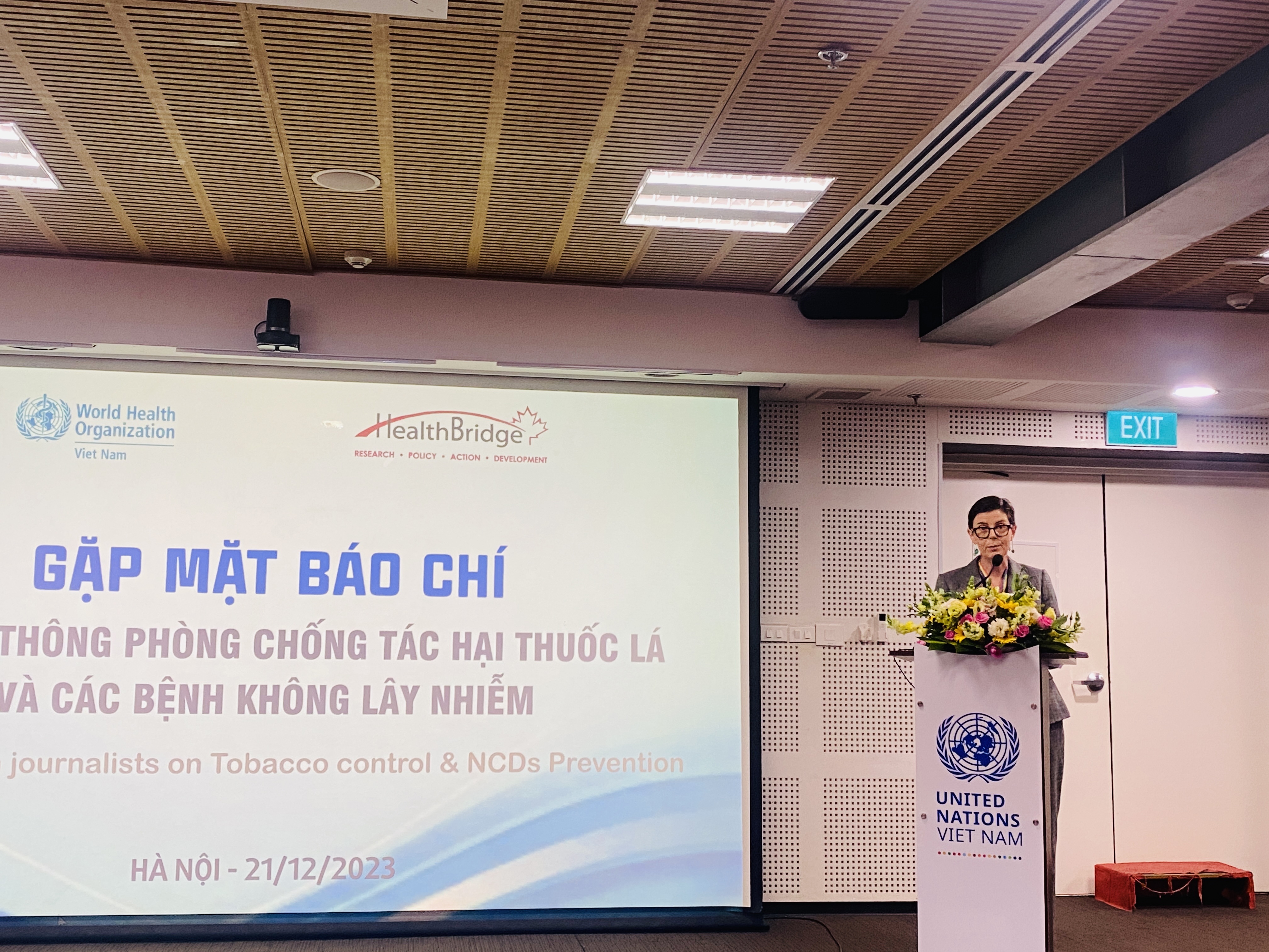 Ngày càng có nhiều bằng chứng đáng báo động về tác hại của thuốc lá điện tử