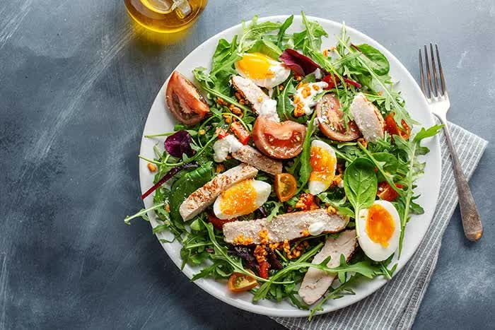 Cô gái 57kg quyết tâm giảm cân đón năm mới, một tháng sau tăng lên 60kg
