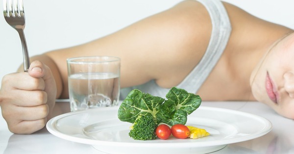 Cô gái 57kg quyết tâm giảm cân đón năm mới, một tháng sau tăng lên 60kg