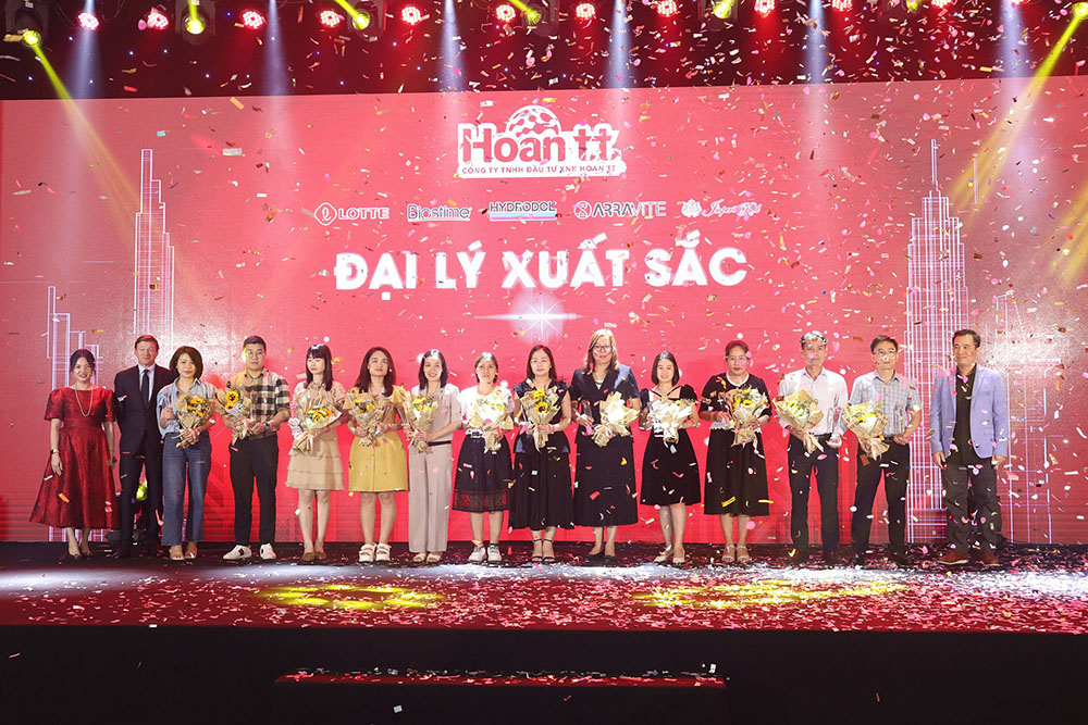 Hoan TT vinh danh đại lý xuất sắc