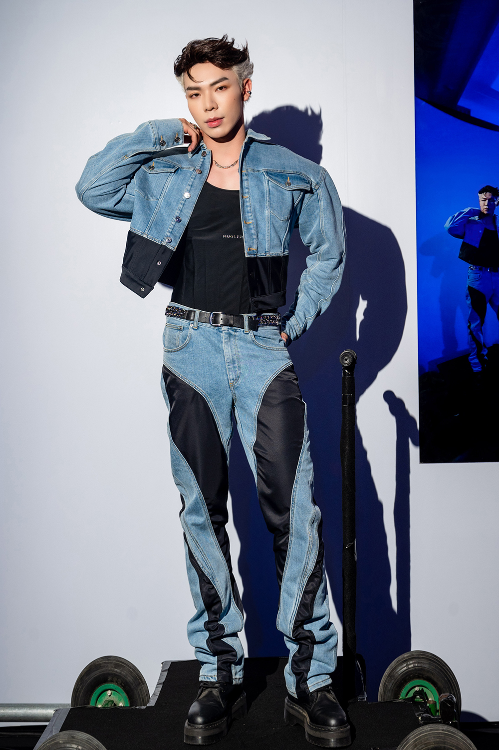 Ca sĩ Erik