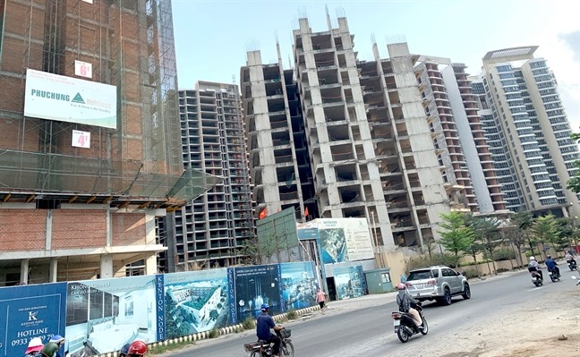 Nhân viên môi giới bất động sản ồ ạt bỏ việc