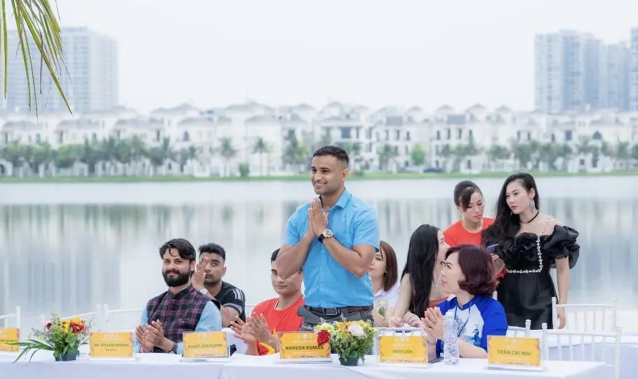 Naresh Kumar - HLV Yoga
