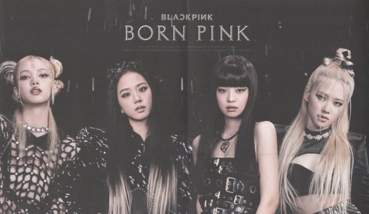 Ê chề vì ôm vé concert BlackPink tại Hà Nội, bán lại không ai mua