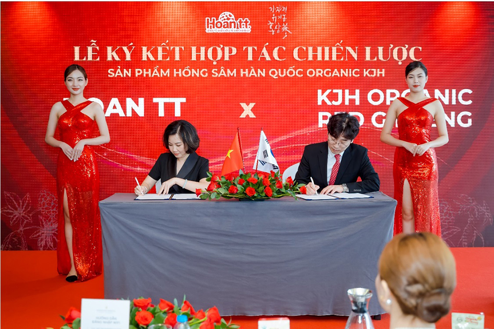 Hoan TT ra mắt các sản phẩm hồng sâm organic KJH tại Việt Nam
