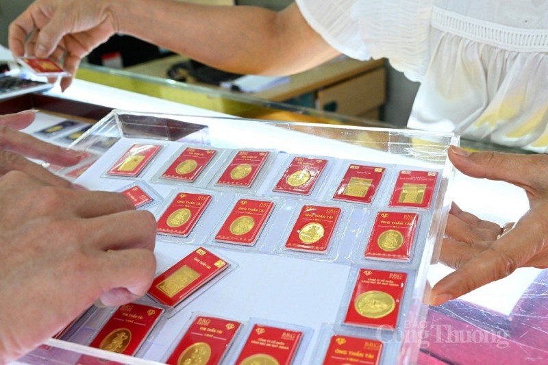 iá vàng hôm nay ngày 31/7/2023, giá vàng SJC, giá vàng 9999, giá vàng 24k, giá vàng 18k 30/7/2023. Ảnh: Cấn Dũng