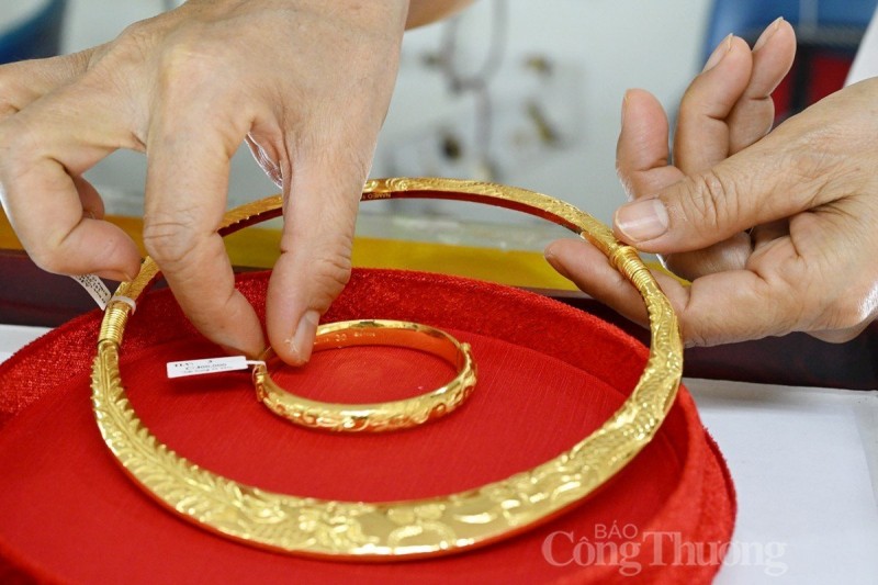 Giá vàng hôm nay ngày 21/8/2023, giá vàng SJC, giá vàng 9999, giá vàng 24k, giá vàng 18k 21/8/2023. Ảnh: Cấn Dũng
