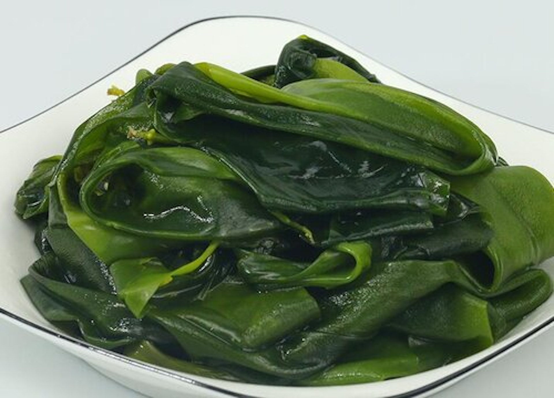 Rong biển rất giàu chất xơ hòa tan trong nước, protein, axit béo không no và khoáng chất…