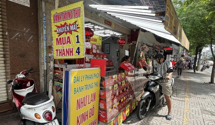 Bánh trung thu "mua 1 thành 4" có thật như quảng cáo?