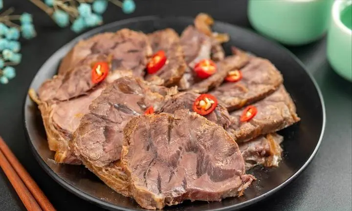 b Ăn loại thịt này lượng collagen sẽ luôn dồi dào để da căng mọng: Nhưng có 5 nhóm người nên tránh dùng nhiều