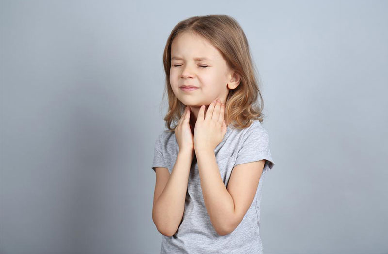 Mối liên hệ giữa bệnh "khớp đớp tim" và tình trạng viêm họng khi thời tiết giao mùa, gió lạnh