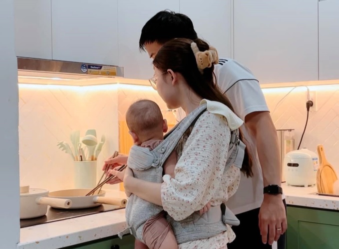 Lương cao hay thấp cũng đều tiết kiệm 1 nửa: 6 năm tậu cả nhà lẫn xe