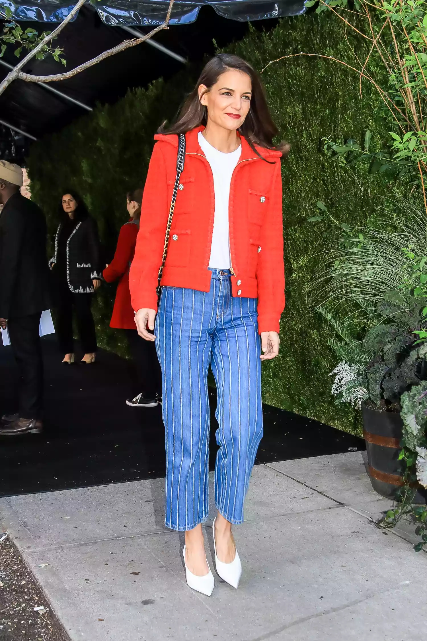 katie-holmes-outfit-red-jacket-fa68bc02229e408bb06ae5da613688de-17081676440661748953024.jpg