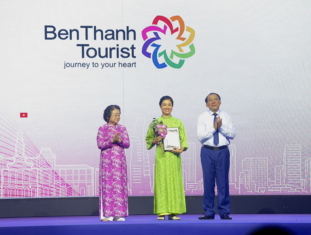 BenThanh Tourist đạt giải "Doanh nghiệp du lịch hàng đầu" của TP.HCM