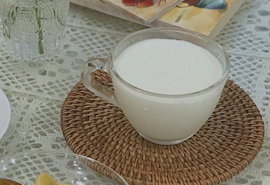 5 món ăn uống nên hạn chế để nội tiết tố cân bằng