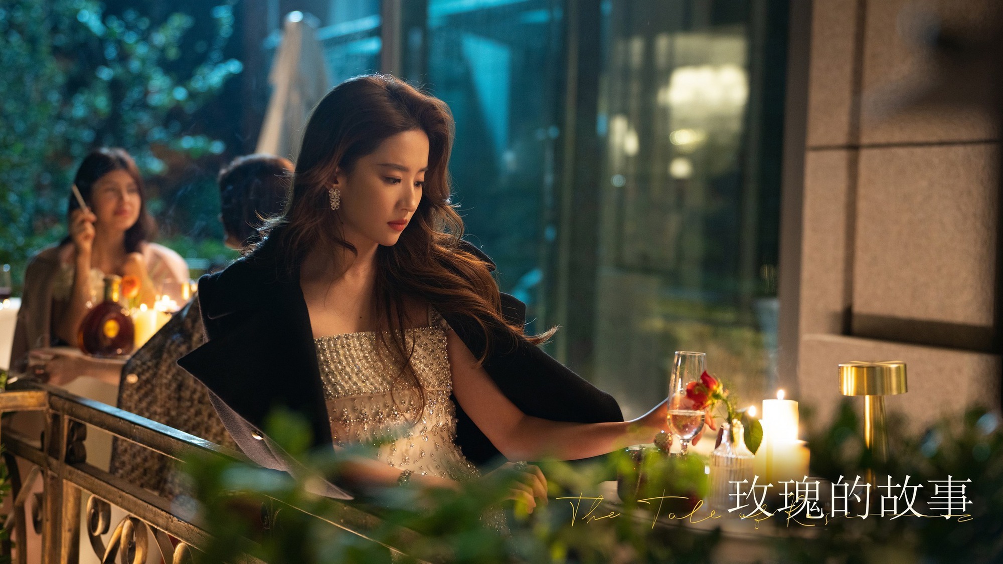 ‘Bóc giá’ tủ đồ của Lưu Diệc Phi trong phim mới Câu Chuyện Hoa Hồng
