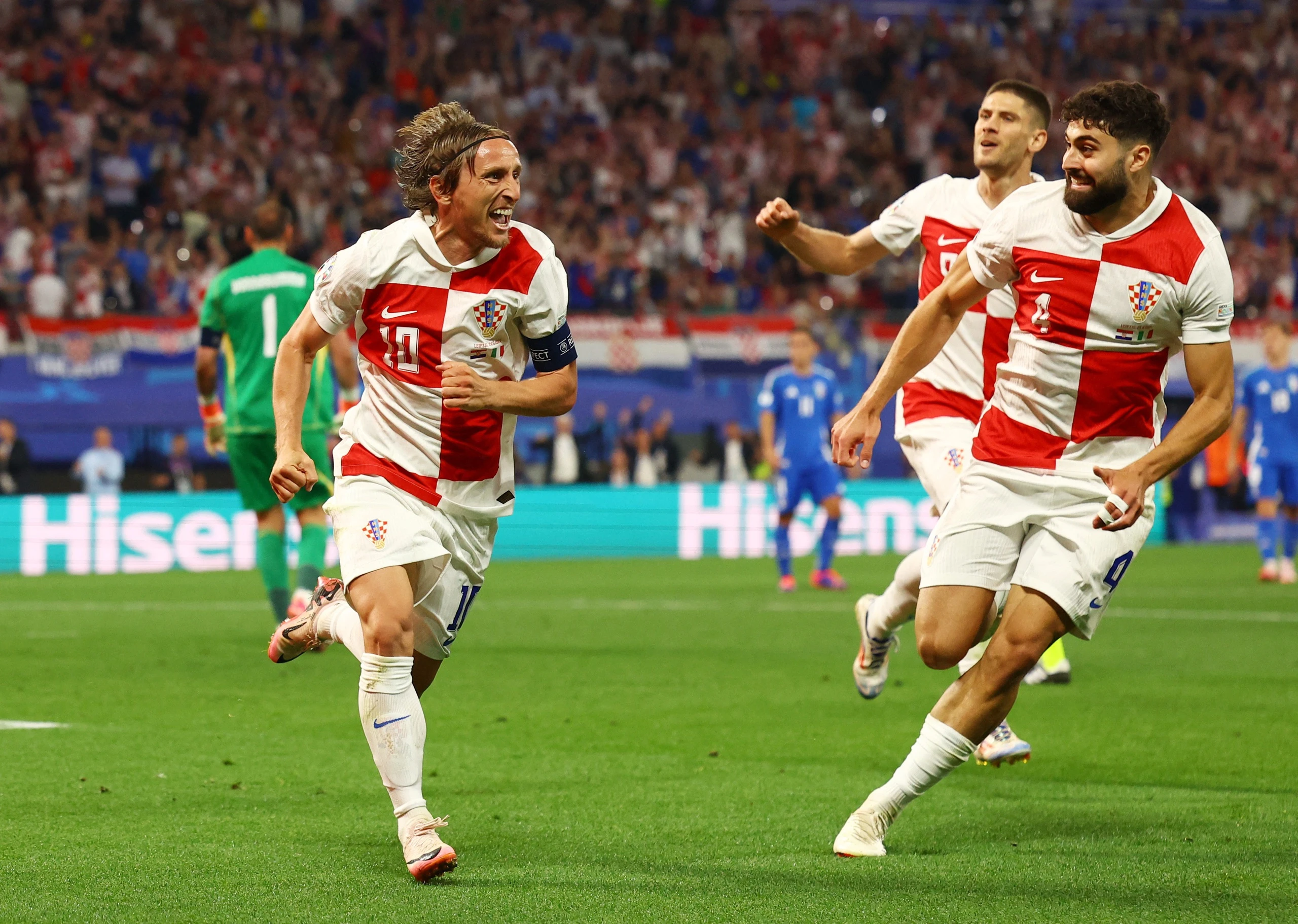 2024-06-24t202058z272302720up1ek6o1kixbartrmadp3soccer-euro-cro-ita-report-171926056743977193333.jpg
