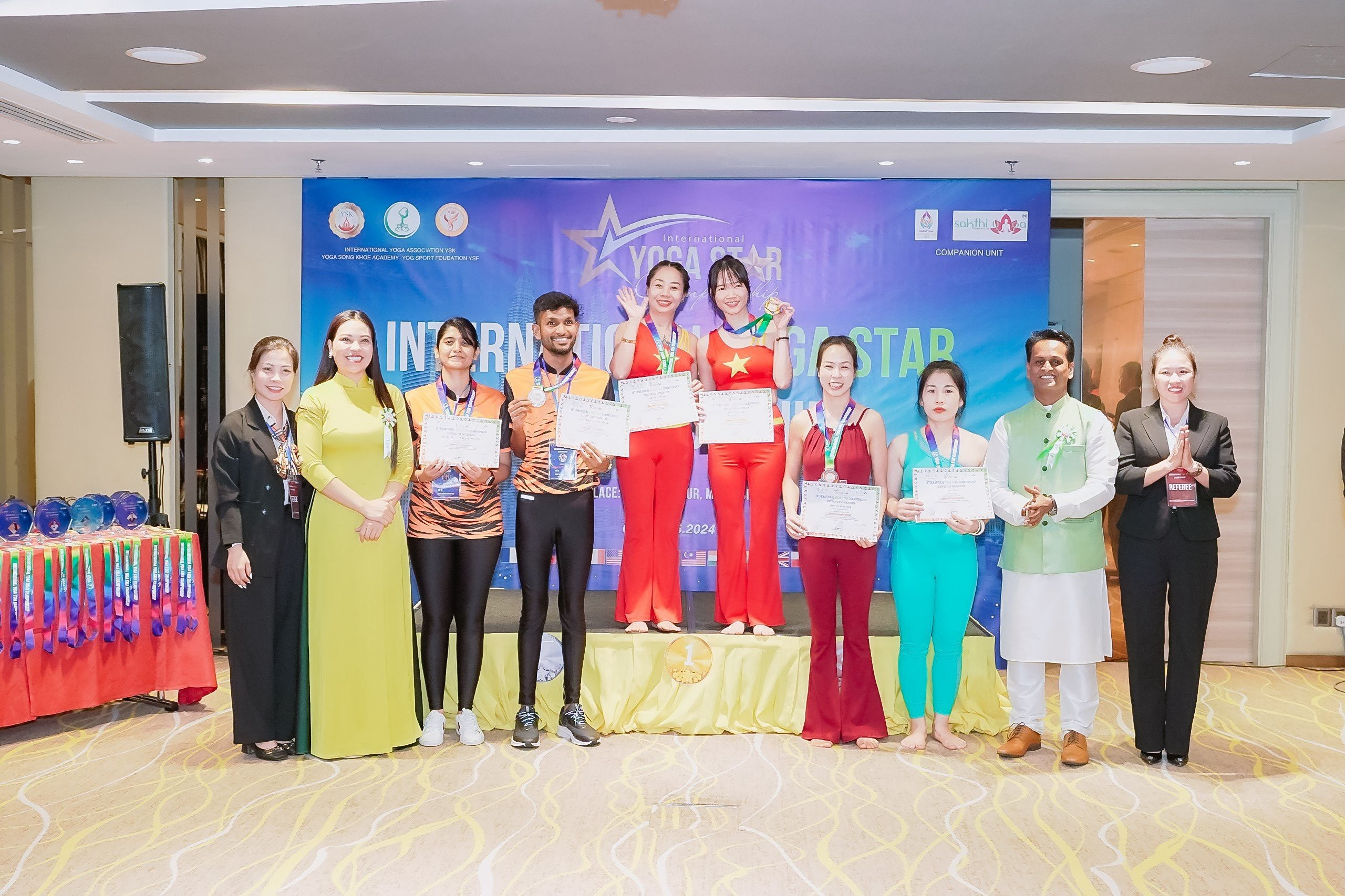 Gần 100 VĐV tham dự giải vô địch Ngôi sao Yoga Quốc tế 2024 tại Malaysia