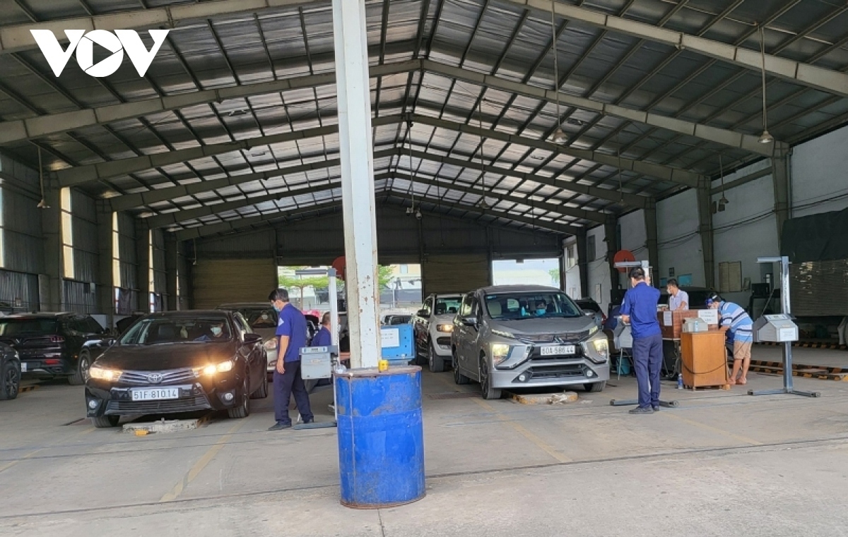 Gần 500.000 xe ô tô trượt đăng kiểm lần đầu