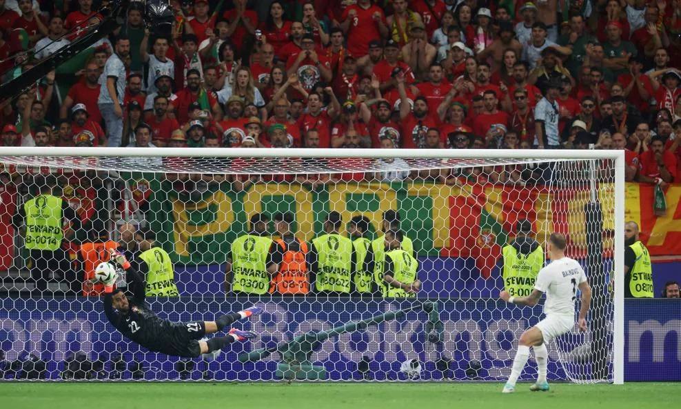 Đội tuyển Bồ Đào Nha vào tứ kết EURO 2024 sau loạt luân lưu