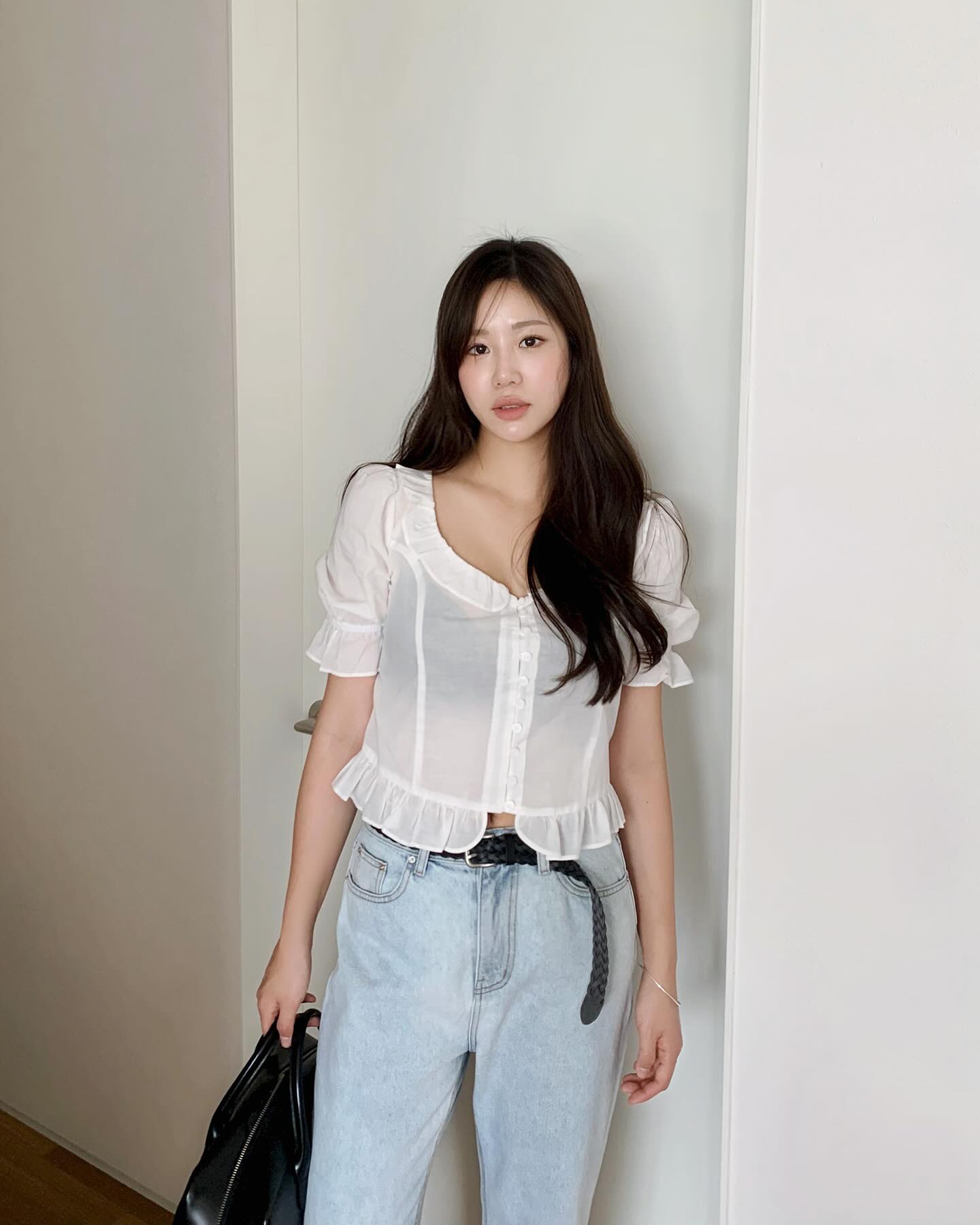 4 công thức diện đồ không cần sơ vin vẫn tôn dáng cao ráo