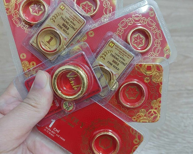 Giá vàng nhẫn mua vào tăng mạnh