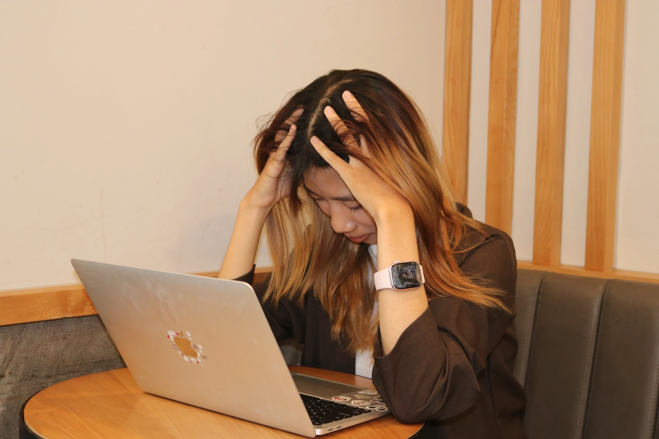 Gen Z rối loạn ‘suy nghĩ quá nhiều