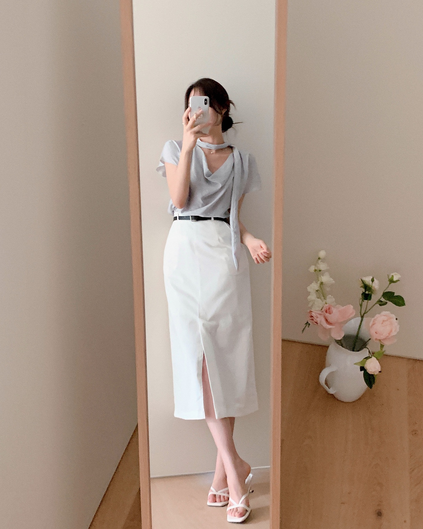 Các quý cô cao chưa đến 1m60 như tôi cũng nên bổ sung 5 món thời trang sau đây cho tủ đồ.