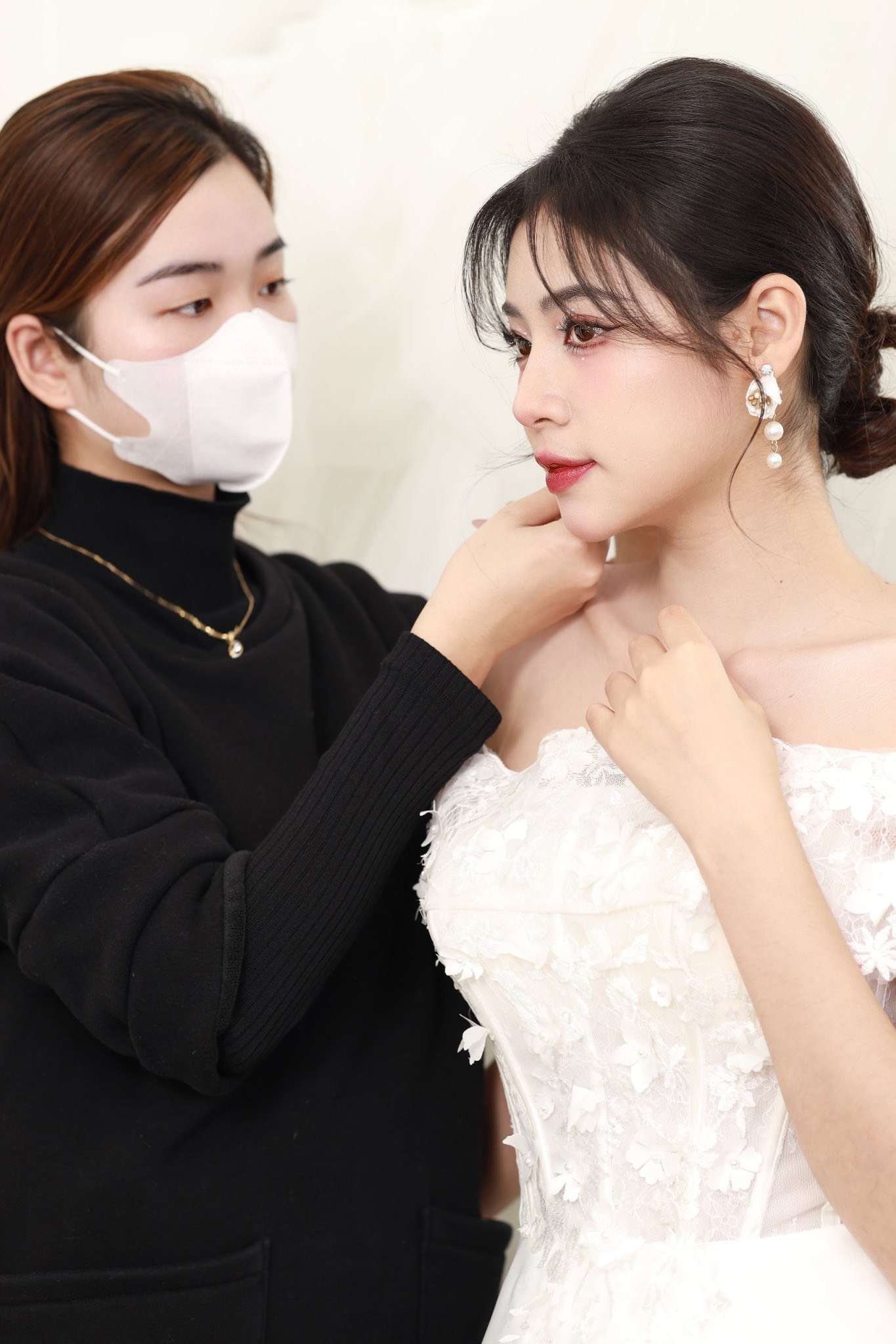 Nghề trang điểm giúp nữ sinh Gen Z thu nhập mỗi tháng 50 triệu đồng