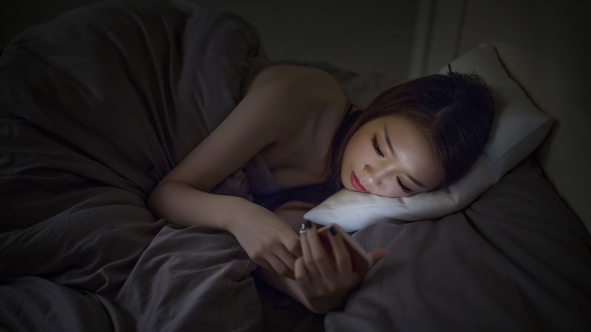 5 thói quen tưởng thư giãn 'chữa lành' hóa ra lại gây hại sức khỏe vô cùng